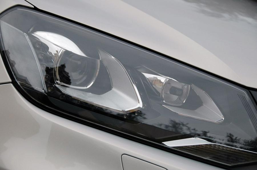  Volkswagen Touareg 2010 года  (фото 104 из 139)
